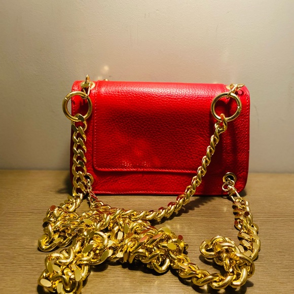 GOLD LOVE - Picture 9 of 15